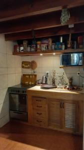 Кухня или мини-кухня в Casa con piscina en barrio privado
