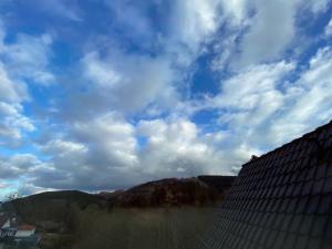 Nespecifikovaný výhled na hory nebo výhled na hory při pohledu z apartmánu