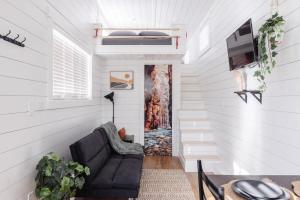 Posedenie v ubytovaní The Narrows Tiny Home