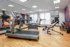 Fitness centrum a/nebo fitness zařízení v ubytování Hyatt Place Dallas/Grapevine