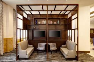 TV a/nebo společenská místnost v ubytování Hyatt Place St. Paul