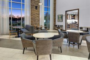 Posezení v ubytování Hyatt Place Dallas/Allen