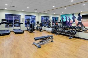Fitness centrum a/nebo fitness zařízení v ubytování Hyatt Place Dallas/Allen