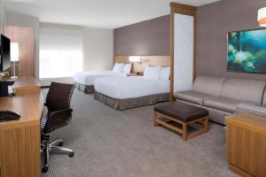 Postel nebo postele na pokoji v ubytování Hyatt Place Dallas/The Colony