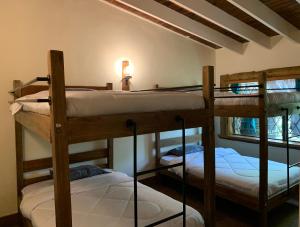 Postel nebo postele na pokoji v ubytování Mad Vervet Nairobi Backpackers Hostel + 37 fotografií