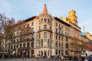Nespecifikovaný výhled na destinaci Barcelona nebo výhled na město při pohledu z apartmánu