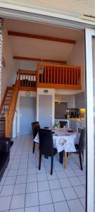 Fotografie z fotogalerie ubytování APPARTEMENT AU CALME AVEC PISCINE ET PARKING dans résidence securisée v destinaci Saint-Jean-de-Monts