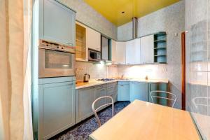 Dapur atau dapur kecil di Апартаменти 3-кімнатні в центрі Києва, м. Площа Українських Героїв