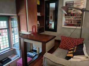 A kitchen or kitchenette at The Place