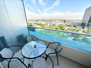 Balkón nebo terasa v ubytování #63 Elegant 2BR Apartment in O2 Residences JLT Dubai