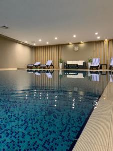 Bazén v ubytování Port View Hotel nebo v jeho okolí