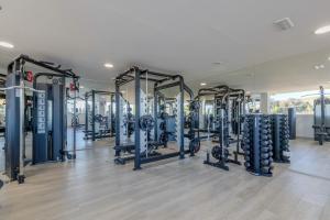Posilňovňa alebo fitness centrum v ubytovaní AL-321 Penthouse 3 bedrooms Alcazaba Lagoon