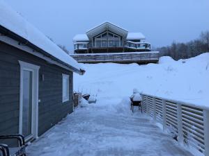 Lake house by Storsjön v zimě
