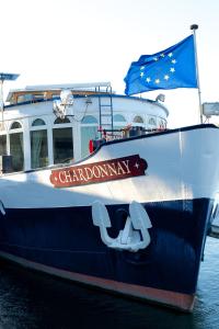 Foto dalla galleria di Bateau Hotel à quai Le Chardonnay ad Avignone