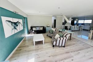 Gallery image of Sunny Beach House in Cape St Francis