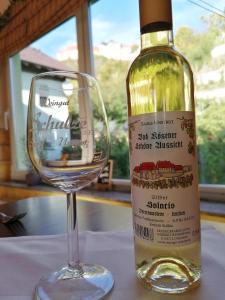 Nápoje v ubytování Landhotel Weingut Schulze
