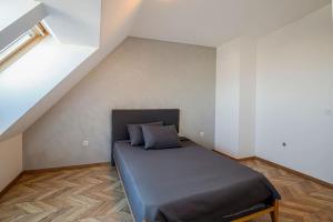 Зображення з фотогалереї помешкання 20% Given Discount 2BDR APT Dragalevtsi у Софії