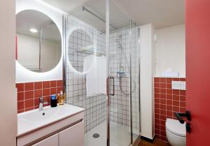 Ванная комната в Hife Paris Issy