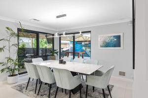 KinrossLuxury 5br villa with pool的相册照片