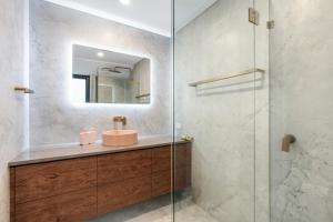 Luxury 5br villa with pool的一间浴室