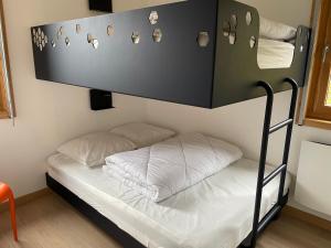 Posteľ alebo postele v izbe v ubytovaní Chatel - appartement 3 pièces rénové - 6 personnes - proche centre - ménage inclus