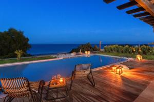 The swimming pool at or close to Villa Sevil