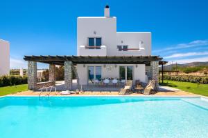 The swimming pool at or close to Villa Sevil