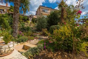 Κήπος έξω από το DOMINO