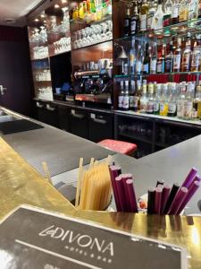 Lounge nebo bar v ubytování Hotel Le Divona "au coeur de Divonne"