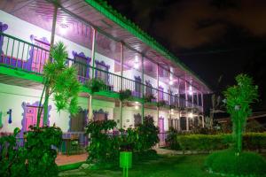 Aed väljaspool majutusasutust Hotel Karlaká Calarcá Quindio - Eje Cafetero