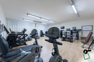 Fitness centrum a/nebo fitness zařízení v ubytování Hotiday Room Collection - Porto Cervo