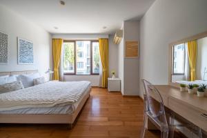 Seaview & beachfront 2BR (2F) 1min CicadaMarket