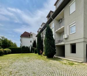Budova, v ktorej sa apartmán nachádza