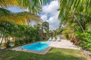 Πισίνα στο ή κοντά στο Villa Kaline