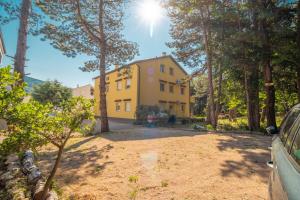 Budova, v ktorej sa apartmán nachádza
