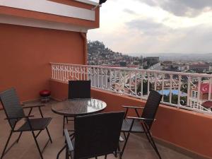 Balkón nebo terasa v ubytování Bel appartement de 3 ch en plein centre ville