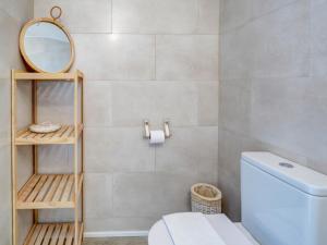 Kúpeľňa v ubytovaní Clarimar Duplex by Hello Homes Sitges