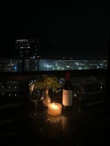 Bebidas en Free Parking Private Room in Docklands - Amazing View - Shared Washroom - Homestay with Host