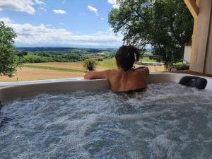 Hosté ubytování Le Hameau - Villa de Luxe avec Piscine Intérieure & Jacuzzis