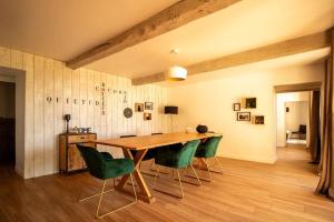 Fotografie z fotogalerie ubytování Le Hameau - Villa de Luxe avec Piscine Intérieure & Jacuzzis v destinaci Pallanne