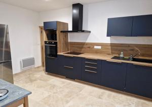 Kuchyň nebo kuchyňský kout v ubytování Appartement de charme - CARPENTRAS - Rendez-vous en Provence