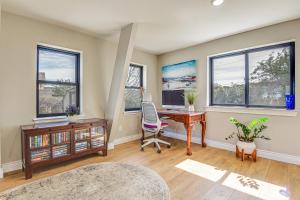 Fotografie z fotogalerie ubytování Newly Remodeled Lakefront Granbury Escape with Dock! v destinaci Granbury