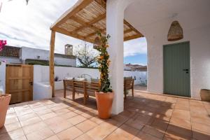 Balkón nebo terasa v ubytování Casa Marisa en Riumar + 29 fotografií