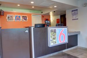 Preddverje oz. recepcija v nastanitvi Motel 6-Springfield, OR - Eugene North