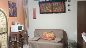 A kitchen or kitchenette at Shanti Ca' casa indipendente con giardino