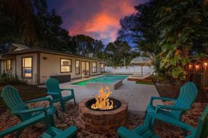 Πισίνα στο ή κοντά στο 5 mins to Honeymoon Island~Sand Volleyball~Firepit