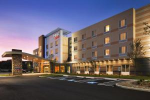 a rendering of the front of a hotel at Fairfield Inn & Suites by Marriott Akron Fairlawn in Montrose