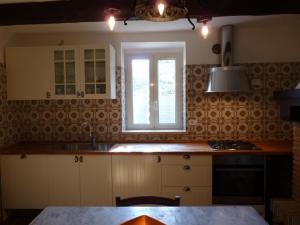 Η κουζίνα ή μικρή κουζίνα στο Casa Asia +24 φωτογραφίες