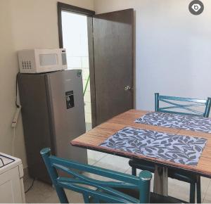 Kitchen o kitchenette sa Gatuna 337B