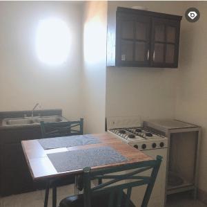 Kitchen o kitchenette sa Gatuna 337B